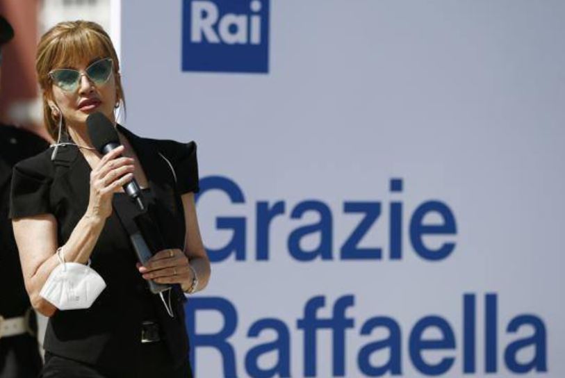 Ballando con le Stelle riparte da Raffaella Carrà