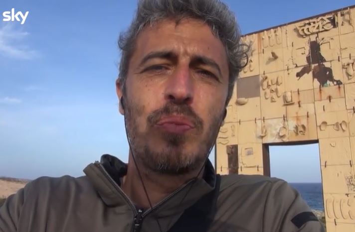 Il Testimone torna su Sky Documentaries. Pif a DM: «Riparto da Lampedusa perchè la narrazione dell’isola è completamente sbagliata»