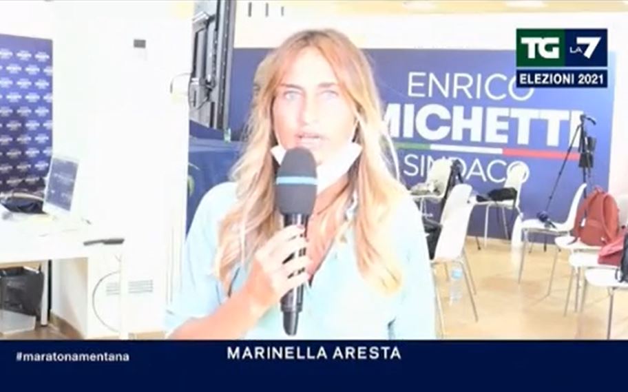 Speciale elezioni, Mentana all’inviata: «Hai delle luci che sembri Barbara D’Urso» – Video