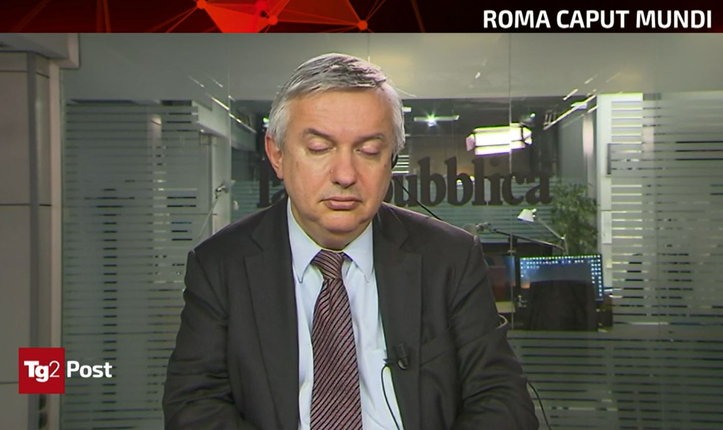 Tg2 Post: il direttore di Repubblica si addormenta in diretta – Video