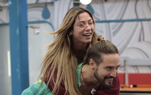 GF Vip o reboot di CentoVetrine? Alex non vuole rinunciare a Soleil: «Non dobbiamo scalfire il nostro rapporto. Avrei voluto incontrarti prima»