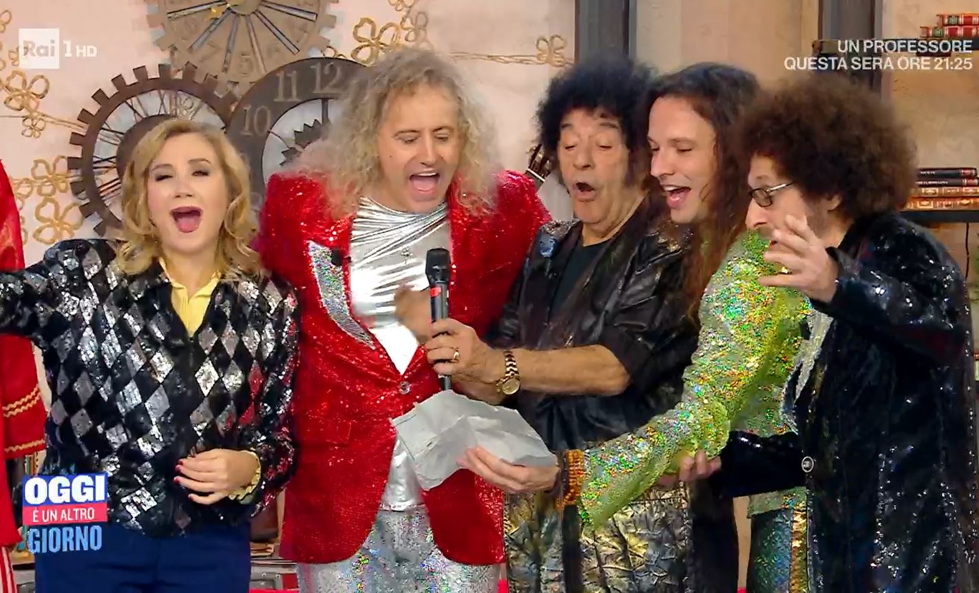 Oggi è un altro giorno, i Cugini di Campagna le cantano ai Maneskin: «Marlena mia…». E bloccano la ‘copiona’ Lady Gaga- Video