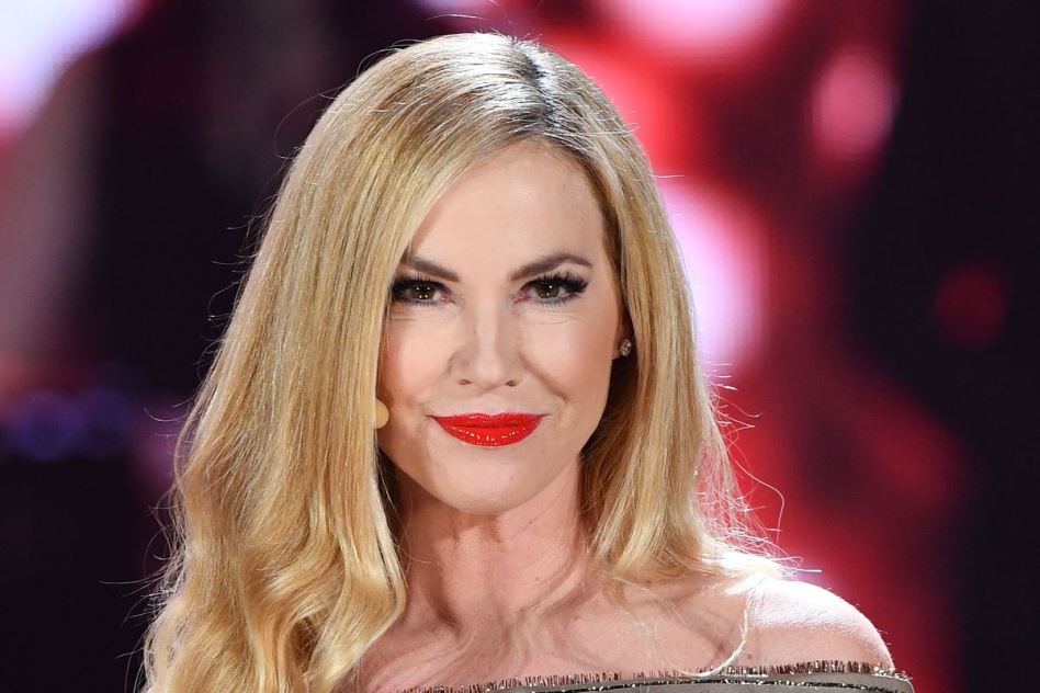 Federica Panicucci rinnova il contratto con Mediaset. Ma il futuro a Mattino Cinque è in bilico