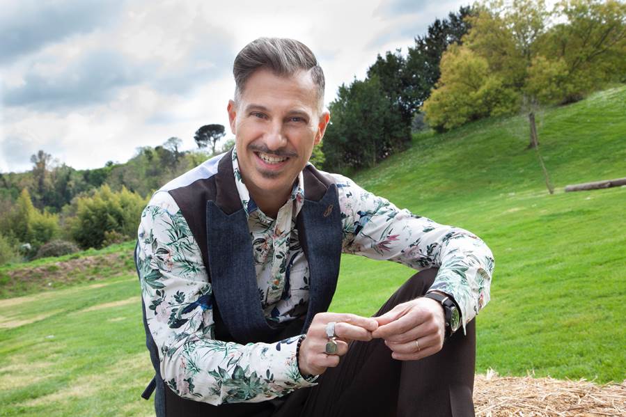 Programmi TV di stasera, giovedì 18 novembre 2021. Sul Nove il finale de  ‘Il Contadino Cerca Moglie’