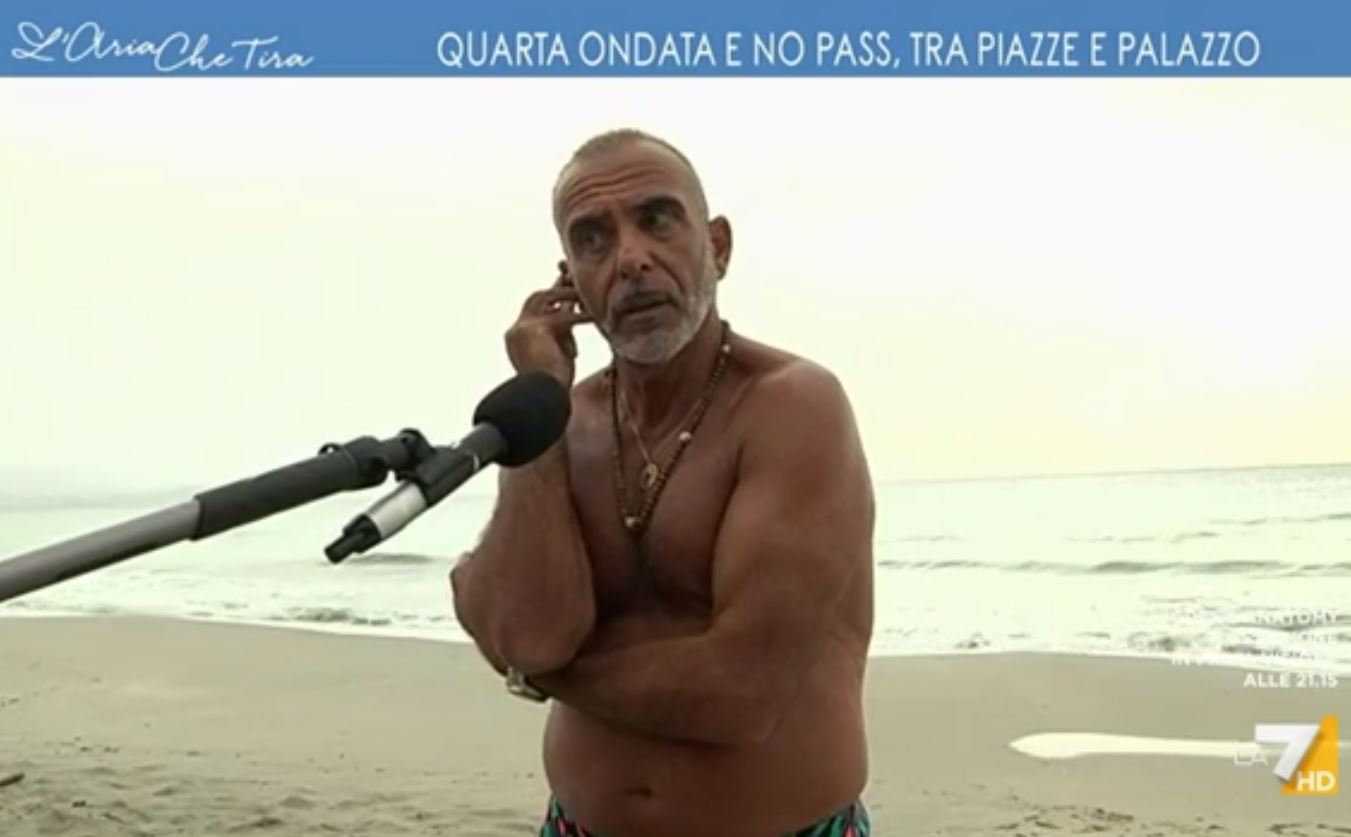 L’Aria che tira si fa incandescente. Le polemiche ‘no vax’ come vaccino per gli ascolti?