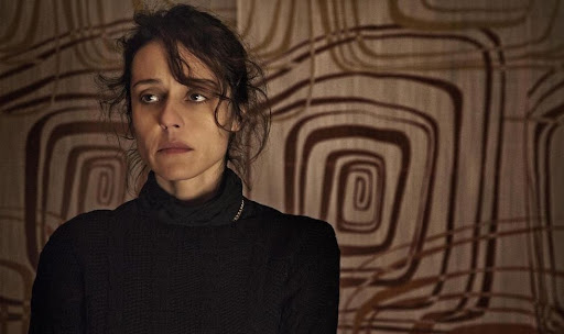 Ascolti TV | Martedì 23 Novembre 2021. Domina la Champions (20.6%), Lea 13.8%. Il Collegio si ferma al 5.8%. Floris cala (5%). Geo sorpassa Pomeriggio 5