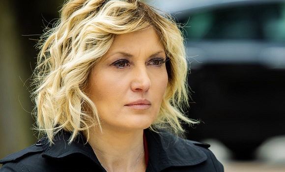 Un Posto al Sole, anticipazioni (29 novembre – 3 dicembre 2021): Lara inseguita da un uomo misterioso del suo passato