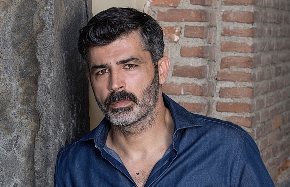 Carmine Recano si fa prete per Rai Fiction