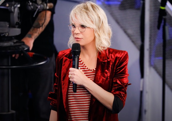 Amici 21, ottava puntata – LDA e Serena vincono le sfide, Bertè boccia l’inedito di Nicol, Celentano silura Todaro: «Tu non sai cosa dici»