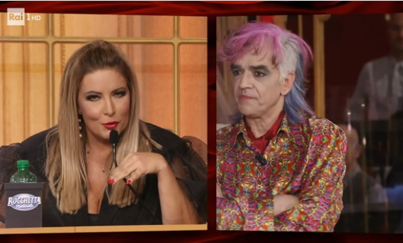Ballando con le Stelle, Morgan vs Selvaggia: «Non capisce niente né di danza né di musica. E’ come le scimmie che si battono il petto»