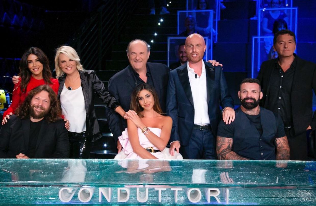 Programmi TV di stasera, sabato 6 novembre 2021. Ballando o Tú sí que Vales?