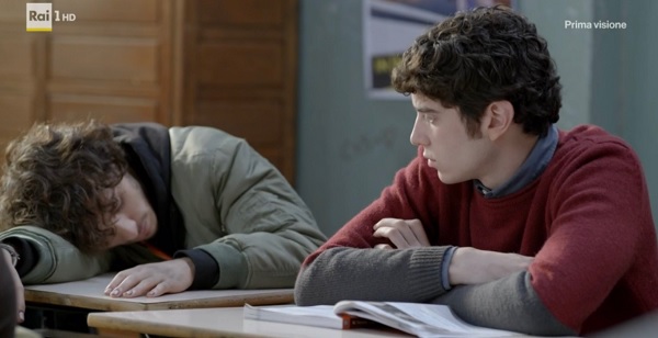 Ascolti TV | Giovedì 25 novembre 2021. Un Professore risale a 4,6 milioni (22%) e batte Zelig (3,9 mln – 21.5%). Geo ancora sopra Pomeriggio Cinque