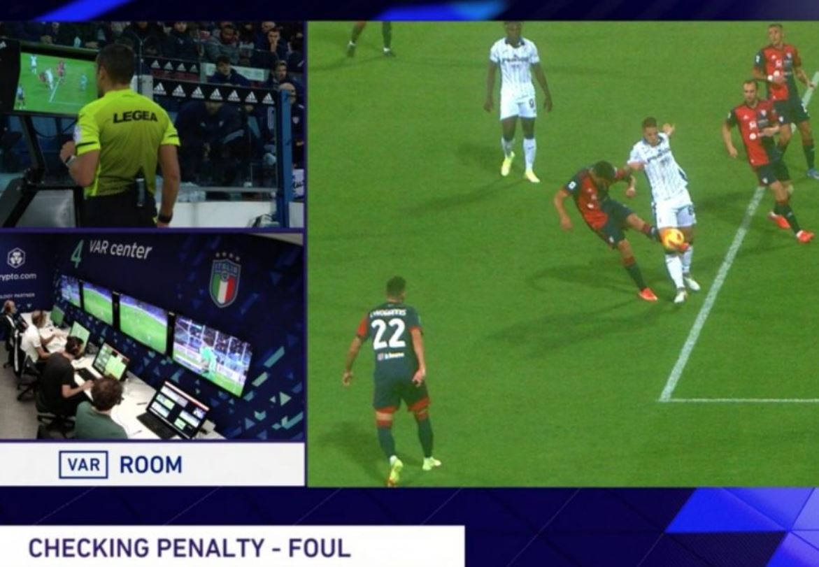 Serie A, gli arbitri non parleranno in tv. Ma si valuta di far ascoltare le conversazioni col Var