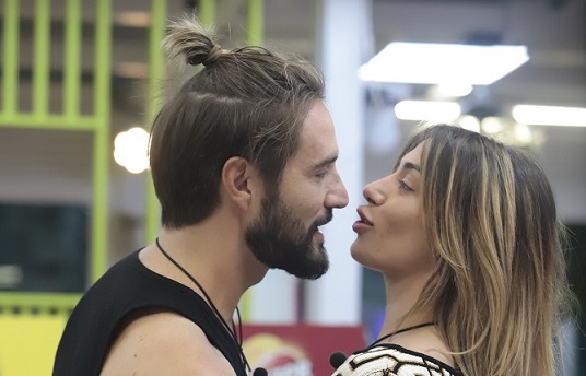 GF Vip, Alex spera nel ‘triangolo amoroso’: «Se Delia fosse qui diventerebbe amica di Soleil» – Video