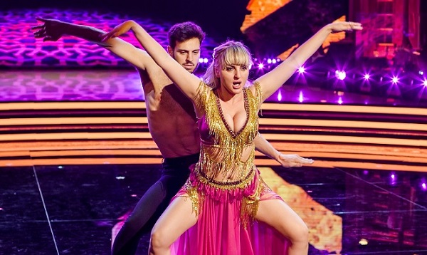 Ballando con le Stelle, nona puntata: Bianca Gascoigne viene ripescata e ‘soffia’ la finale ad Alvise Rigo (e Mietta). Morgan riabbraccia dopo due anni la figlia Lara