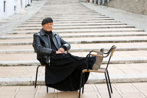 Don Matteo 13 al via a marzo. Bova sarà ‘più sanguigno’ di Terence Hill – Anticipazioni