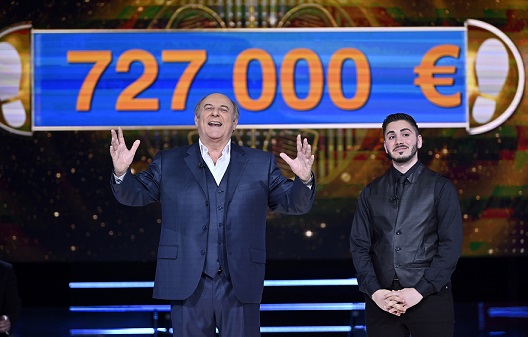 Caduta Libera!: Gerry Scotti dà il via in prime time al torneo ‘Campionissimi’. Ecco chi sfiderà Nicolò Scalfi