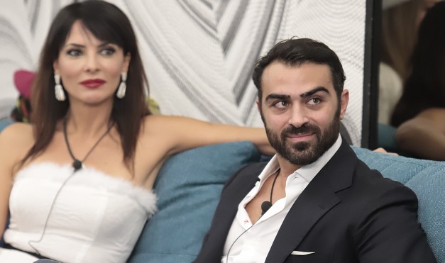 GF Vip, Gianmaria chiude con Sophie: «Dopo tre mesi o scatta o non scatta. Amici come prima, ci abbiamo provato»