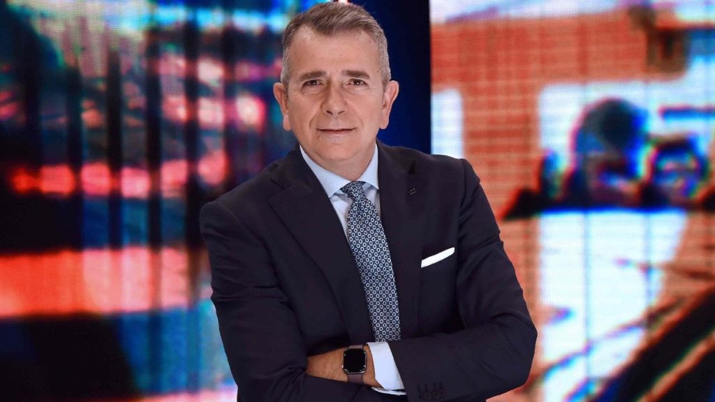 Programmi TV di stasera, mercoledì 15 dicembre 2021. A Zona Bianca il pallavolista Cazzaniga