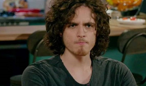 Un Posto al Sole, anticipazioni (13-17 dicembre 2021): Vittorio fa di tutto per far ‘scattare la scintilla’ tra Speranza e Samuel