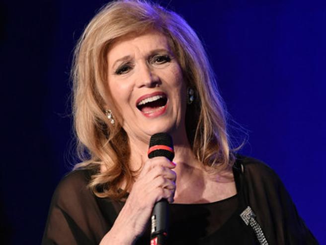 Iva Zanicchi tuona: «D’Iva flop? Allora Baglioni dovrebbe suicidarsi»