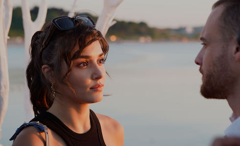 Love is in the Air (anticipazioni 20-24 dicembre 2021): Eda e Serkan si baciano