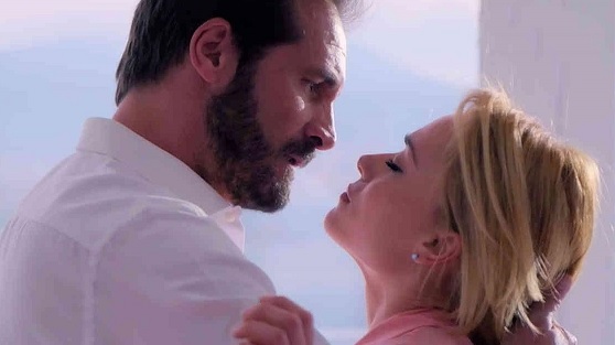 Un Posto al Sole, anticipazioni (17-21 gennaio 2022): Alberto ricatta Clara