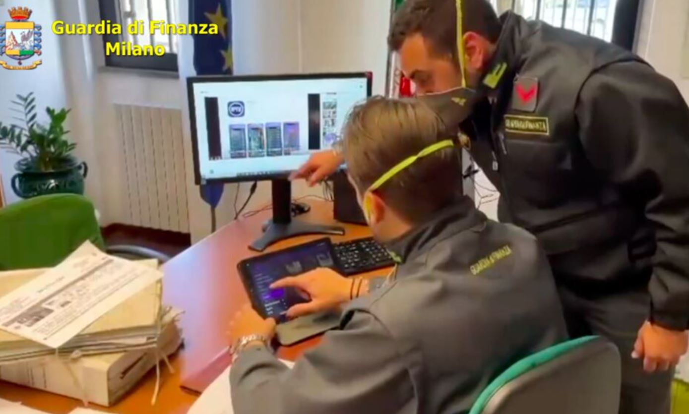 Pirateria tv, smantellata organizzazione che forniva il segnale a 550mila ‘clienti’