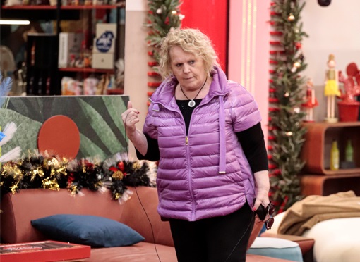 GF Vip, Katia spiazza: «Lulù vai a scuola al tuo Paese». La Selassié è una furia: «Io sono nata in Italia» – Video