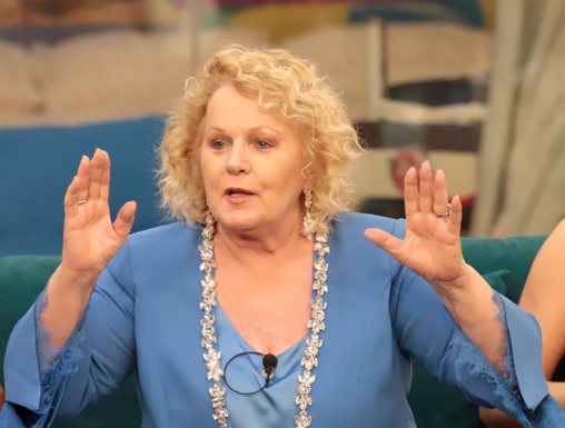 GFVip, l’unica uscita apprezzabile di Katia Ricciarelli sarebbe quella dalla casa