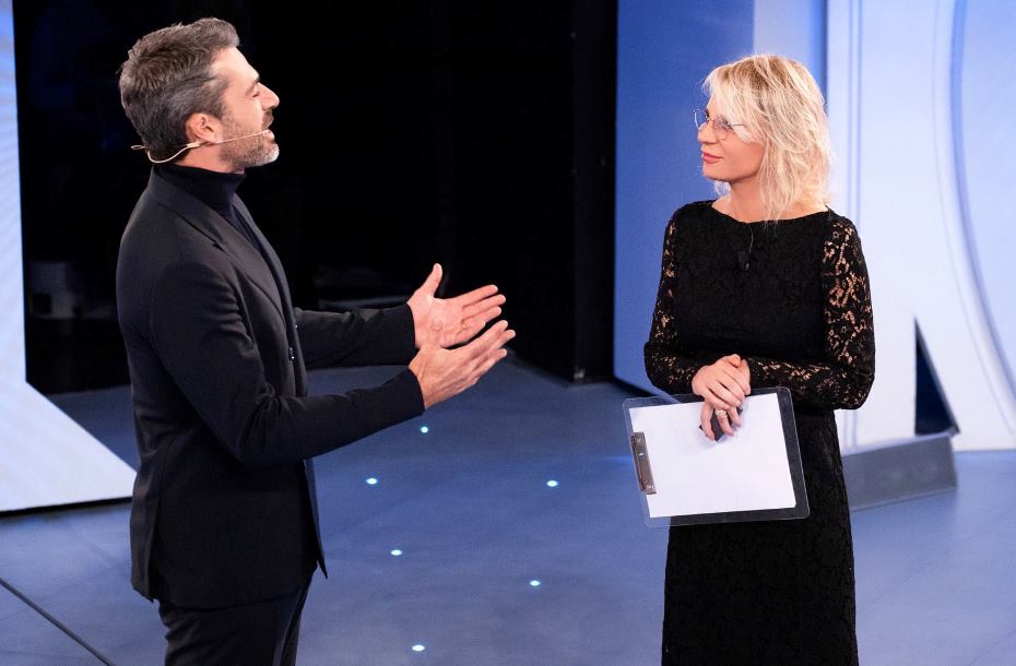 Ascolti TV | Sabato 22 gennaio 2022. C’è Posta per Te resta nettamente leader (29.3% – 5.5 mln) ma Tali e Quali cresce (18.8% – 4 mln). Verissimo 16.7%-14.4%, Italia Sì 11.5%-14.6%