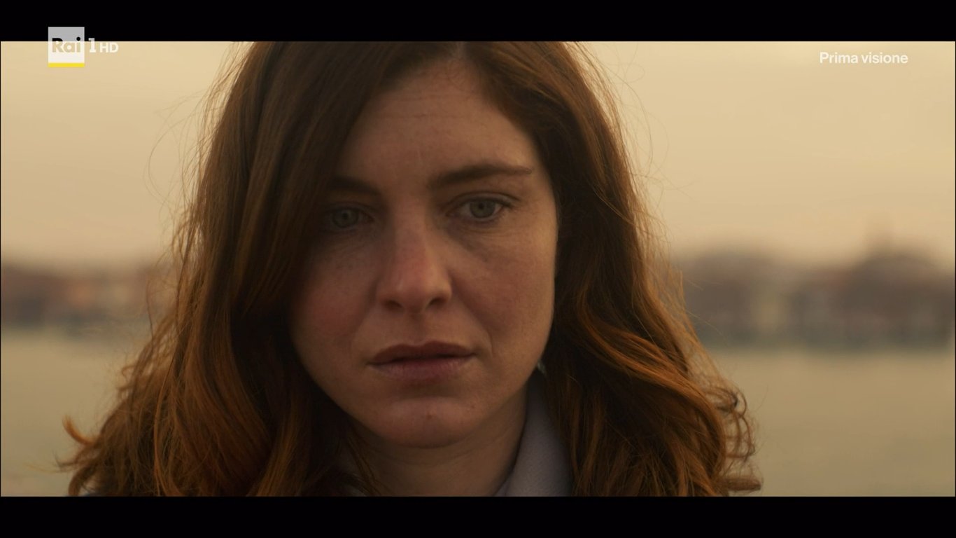 Ascolti TV | Lunedì 24 gennaio 2022. Record per il GF Vip (23.6%), cala Non mi Lasciare (16.3%). Giornata condizionata dalle maratone sul Quirinale: Rai1 12.5%, La7 5.1%