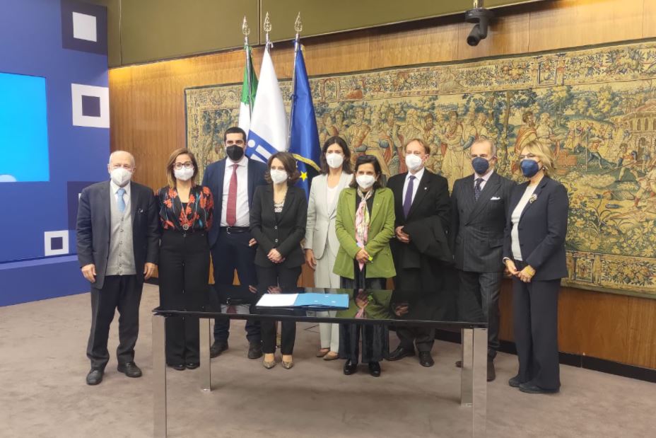 Rai: parità di genere nei talk show. La presidente Soldi sigla un impegno formale