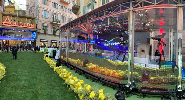 Sanremo 2022: il Primafestival in diretta dentro e fuori dall’Ariston – Foto dello studio