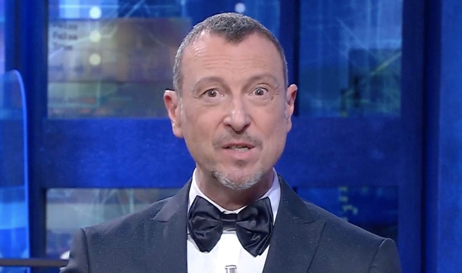 Sanremo 2022: 5 donne per Amadeus. Stasera l’annuncio durante il TG1 delle 20