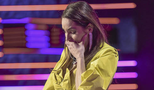 GF Vip, Davide si schiera contro Alex e Delia: «Lo spettacolo è più forte di quello che c’è tra loro. Non chiudono il teatrino perché gli fa comodo» – Video