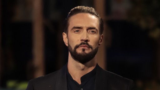 GF Vip, Alex ‘chiarisce’ con Delia: «Non ti voglio più in questo looping. Meriti la finale perché sei entrata qui dentro con me telepaticamente da settembre» – Video