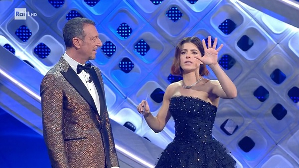 Sanremo 2022, quarta serata – Giannetta fa il pieno di applausi, Morandi vince la gara cover e sorpassa Elisa nella classifica generale