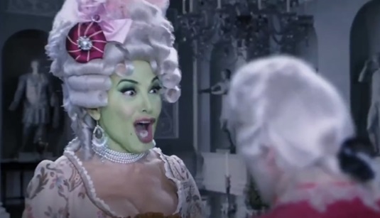 Barbara D’Urso è Madreh! – Video