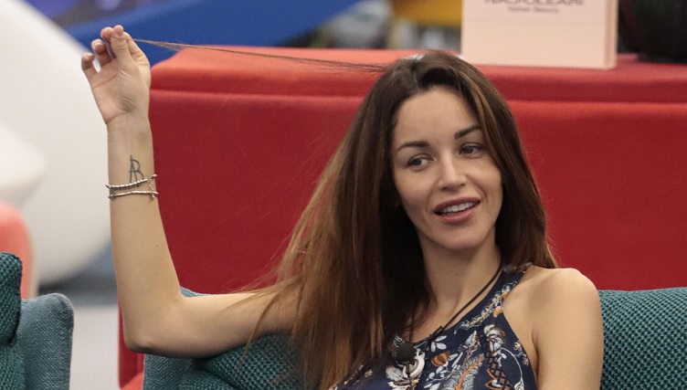 GFVip, Delia fa dietrofront su Soleil: «Alex andava oltre e tu lo fermavi, lo so»