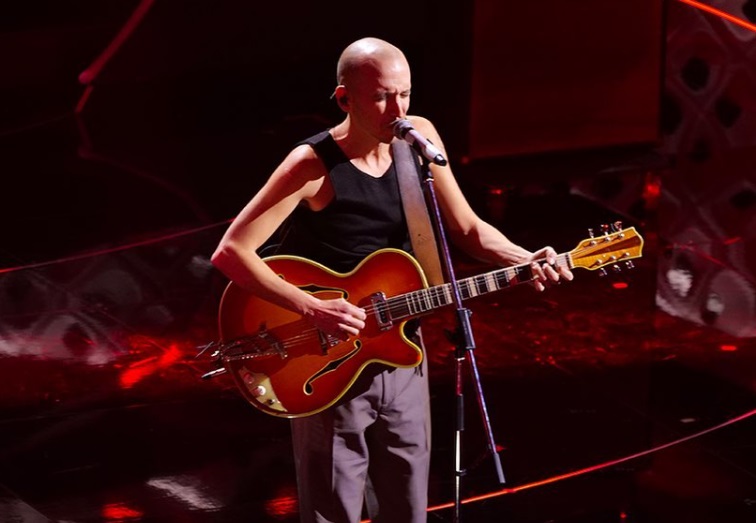 Sanremo 2022, look seconda serata: le pagelle di Paolo Stella – Fotogallery