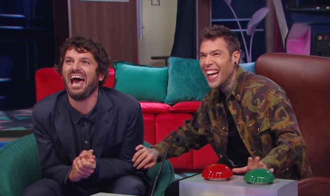 Lol, Fedez contro il montaggio: «Sembra che ridiamo per qualsiasi cosa»