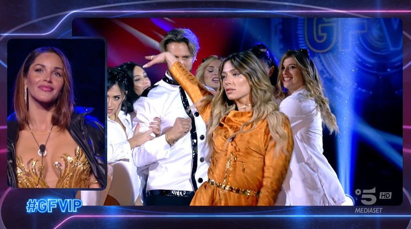 Alex e Soleil ballano per Delia - GF Vip 6 Alex e Soleil ballano per Delia - GF Vip 6