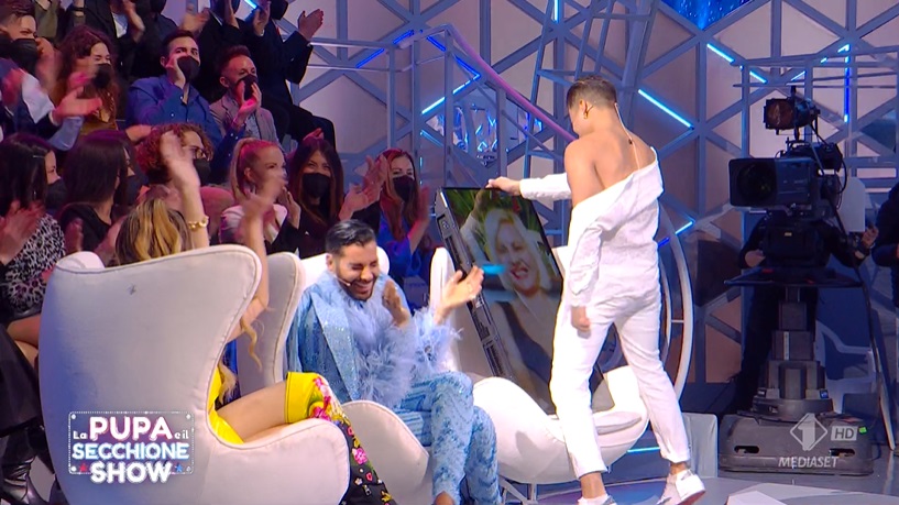 Denis Dosio balla - La Pupa e il Secchione Show