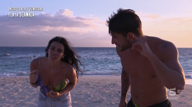 Jovana e Roger a Playa Sgamada - Isola dei Famosi 2022