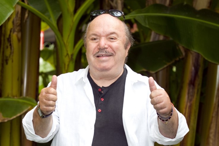 Banfi, Magalli e figlie alla finale del Cantante Mascherato con i Gemelli di Guidonia, Patty Pravo e Iva Zanicchi