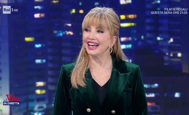 La semifinale del Cantante Mascherato tra nuovi duetti, confronti e rivelazioni