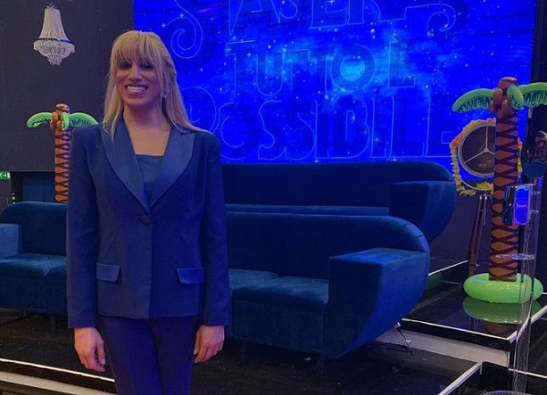 Finalmente arriva l’imitazione di Milly Carlucci del bravo Vincenzo De Lucia