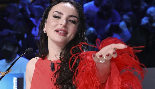 Arisa shock: «Ho pensato di sottrarmi alla vita»