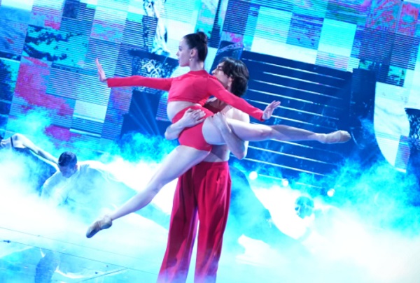 Amici 2022, quinta puntata Serale – La giuria salva Serena e Dario, eliminata Carola